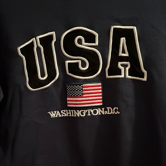 USA Washington D.C. Navy Sweatshirt - Picture 2 of 4